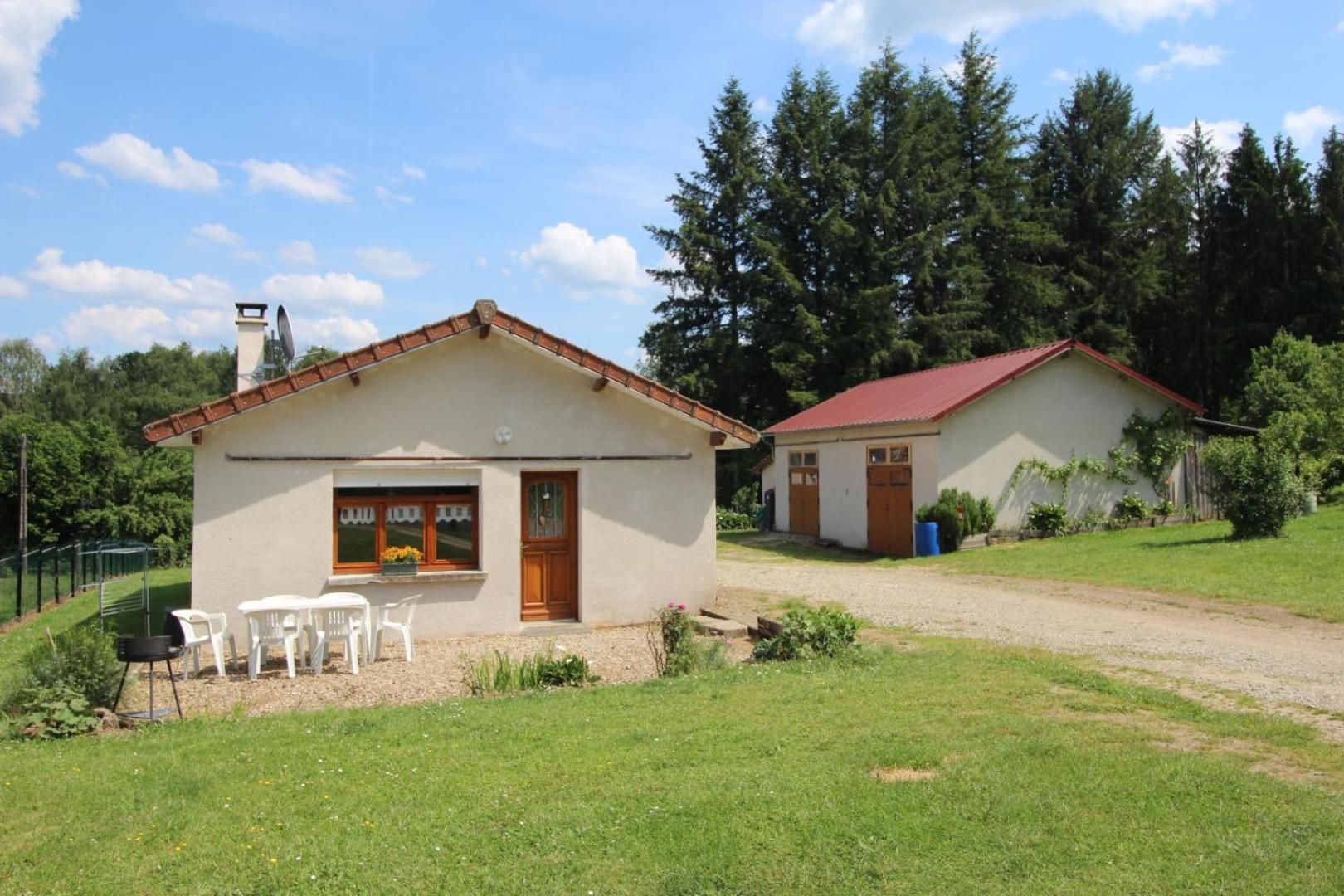 Au Bon Accueil Villa Peyrat-le-Chateau Bagian luar foto