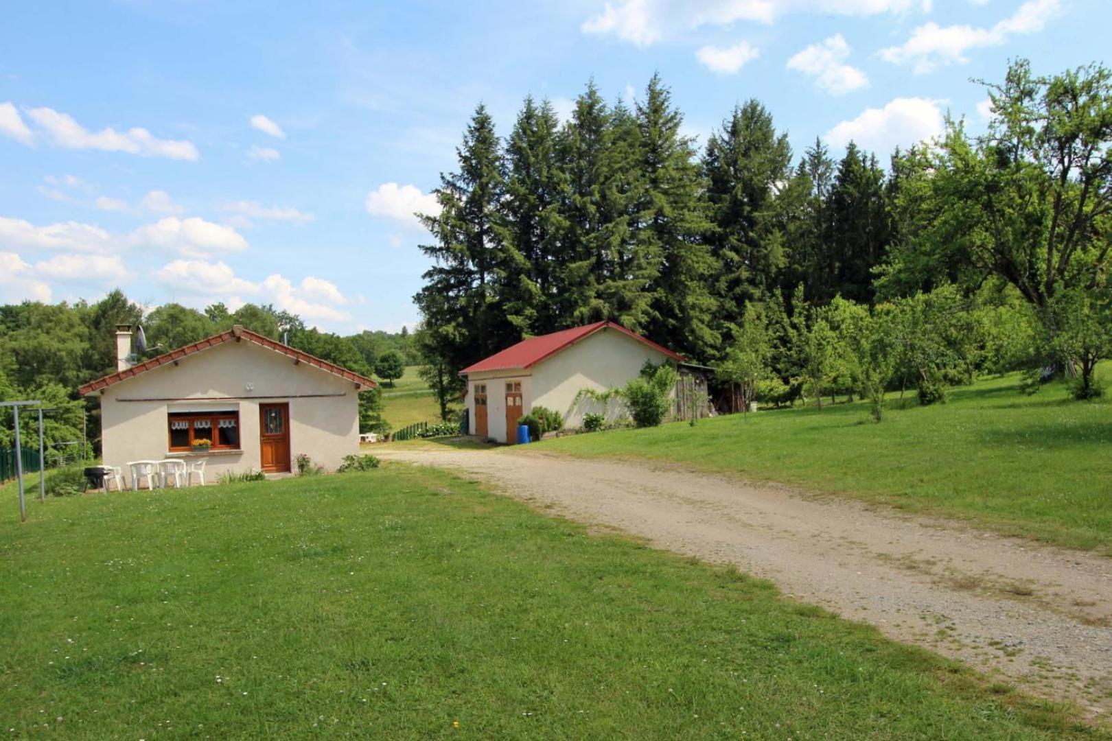 Au Bon Accueil Villa Peyrat-le-Chateau Bagian luar foto